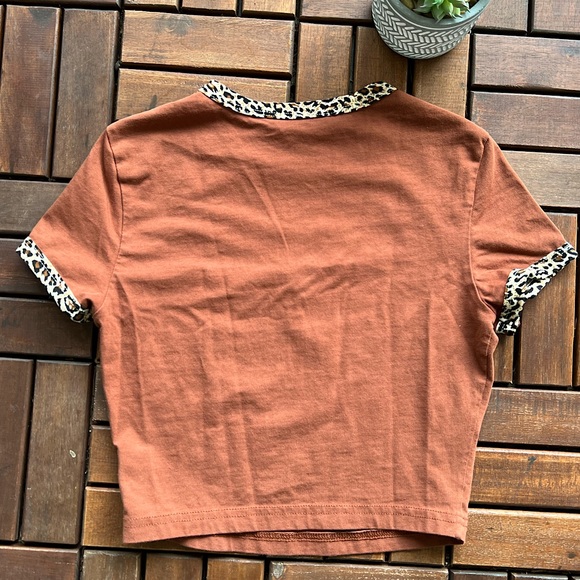 ⚡️EUC⚡️ SHEIN Leopard-Print Heart Crop Top - Size XS. - Picture 4 of 4